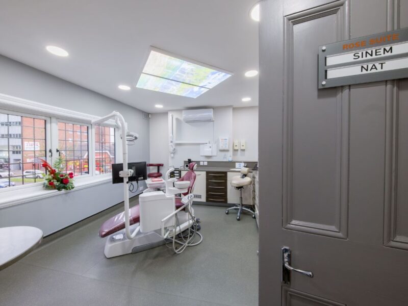 Sutton Dental & Implant clinic treatment room