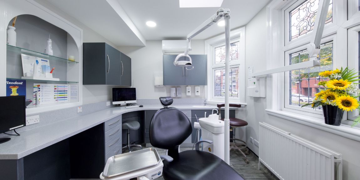 Sutton Dental & Implant clinic treatment room